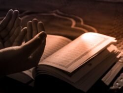 Keutamaan Membaca Surat Al Mulk